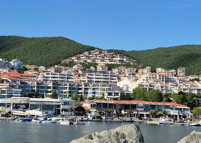 Stela Апартамент *